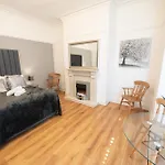 Wingrove 5 Bdrm Large House Free Parking And Wifi
