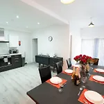 Wingrove 5 Bdrm Large House Free Parking And Wifi