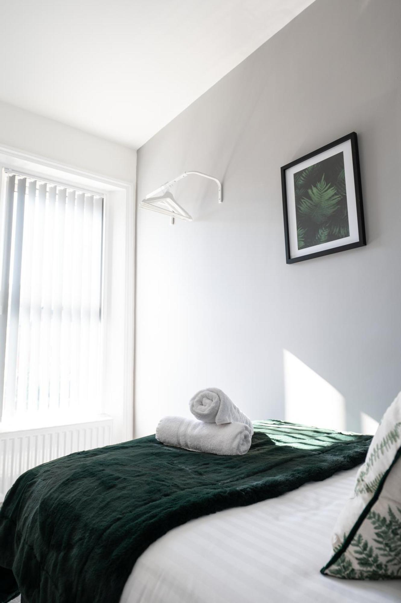 Wingrove 5 Bdrm Large House Free Parking And Wifi *