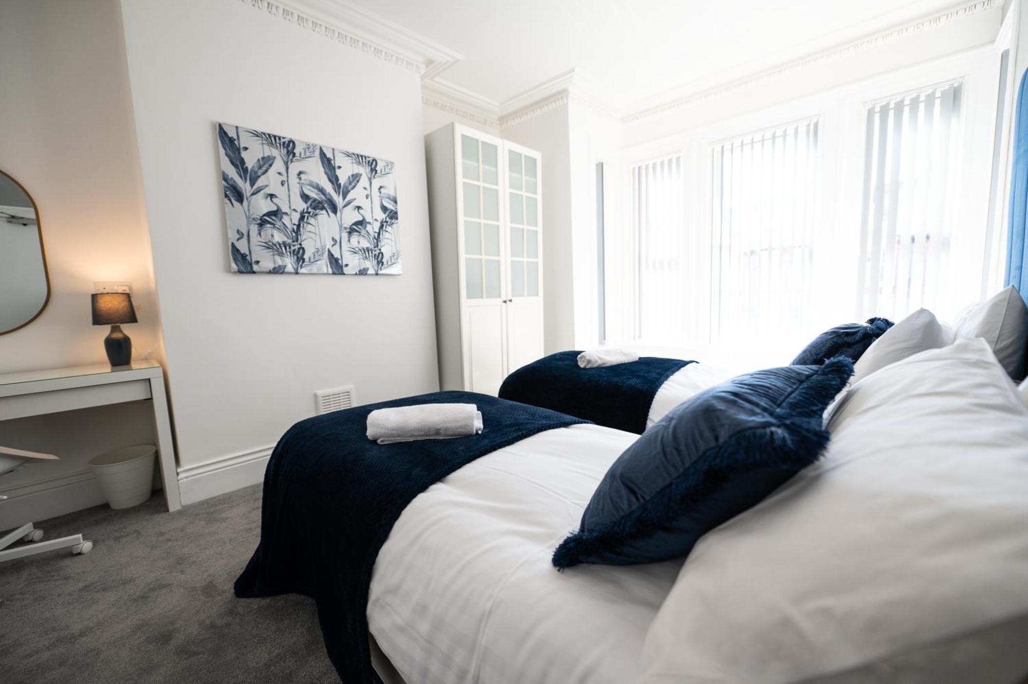 Wingrove 5 Bdrm Large House Free Parking And Wifi