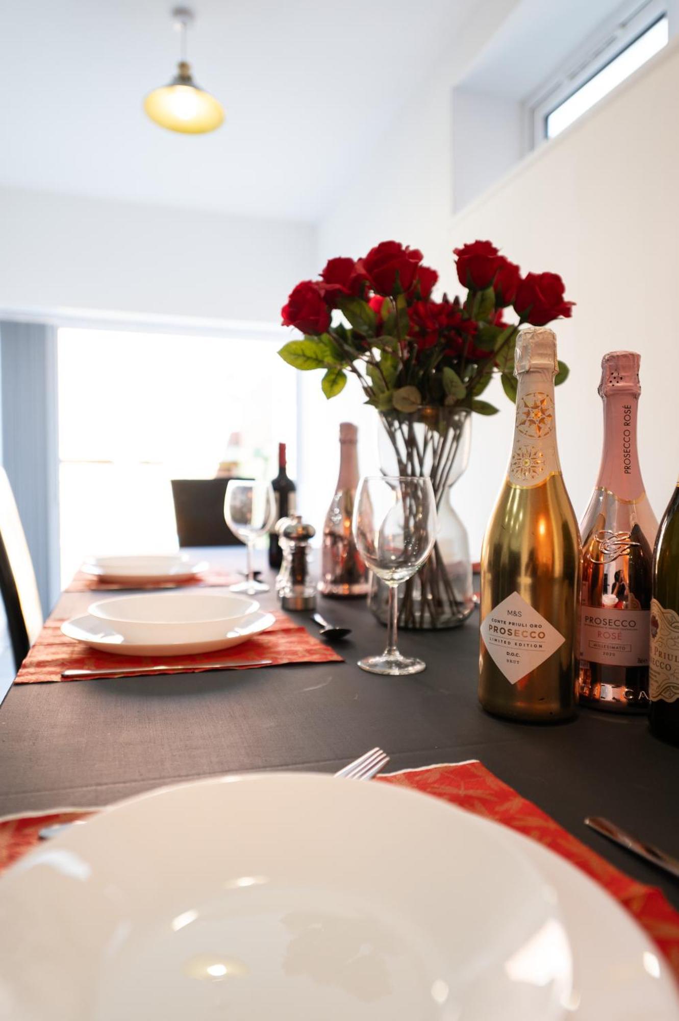 Wingrove 5 Bdrm Large House Free Parking And Wifi Newcastle upon Tyne